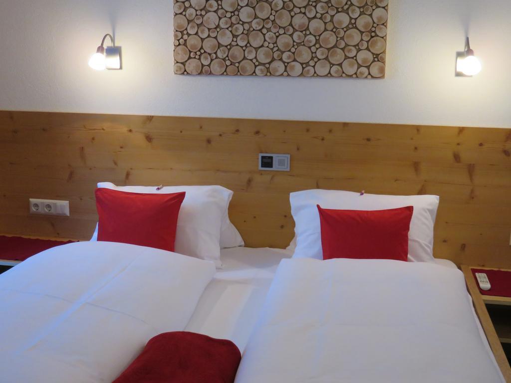 Gaestehaus Zedlacherhof Matrei in Osttirol Bagian luar foto