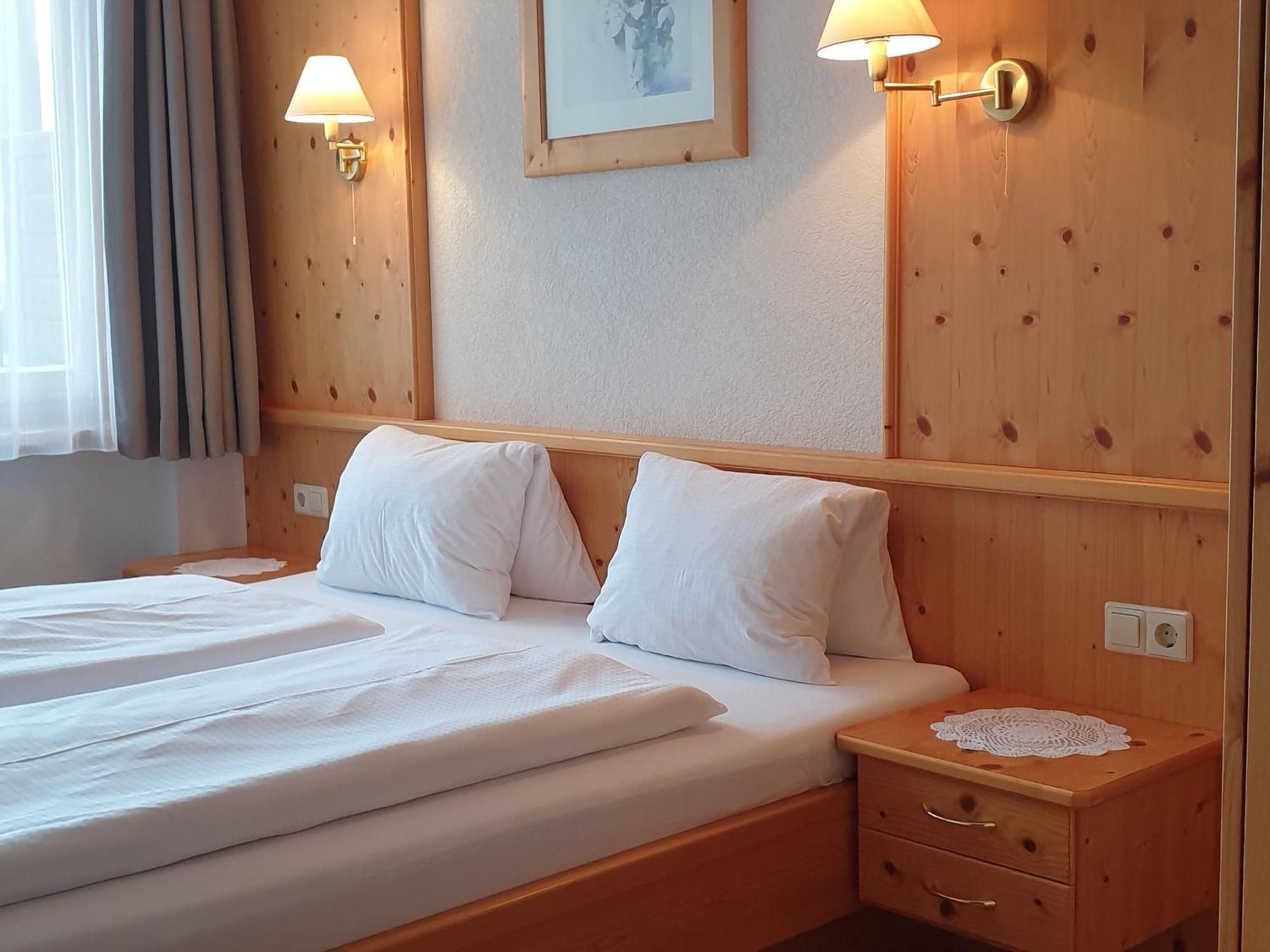 Gaestehaus Zedlacherhof Matrei in Osttirol Bagian luar foto