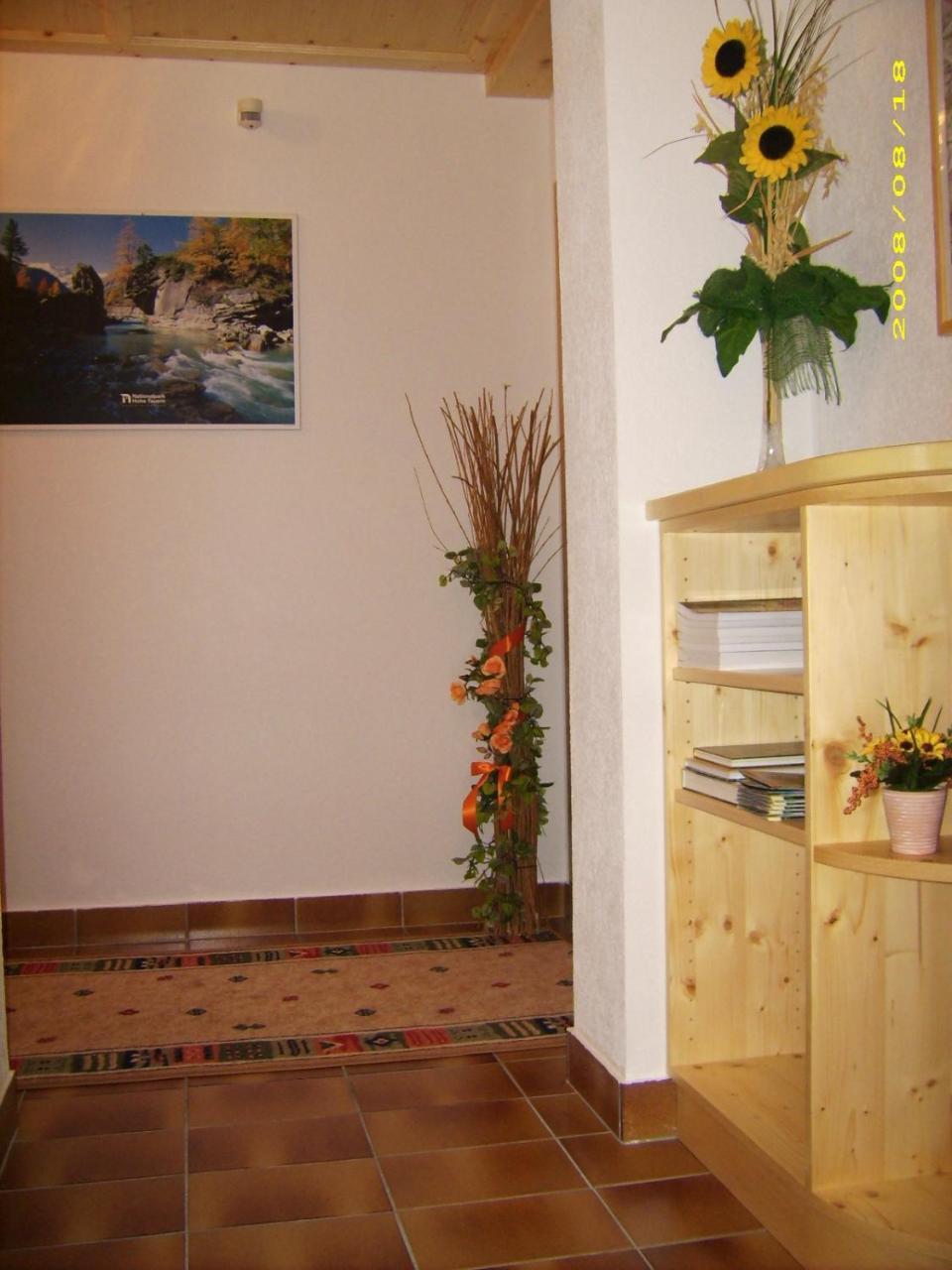 Gaestehaus Zedlacherhof Matrei in Osttirol Bagian luar foto